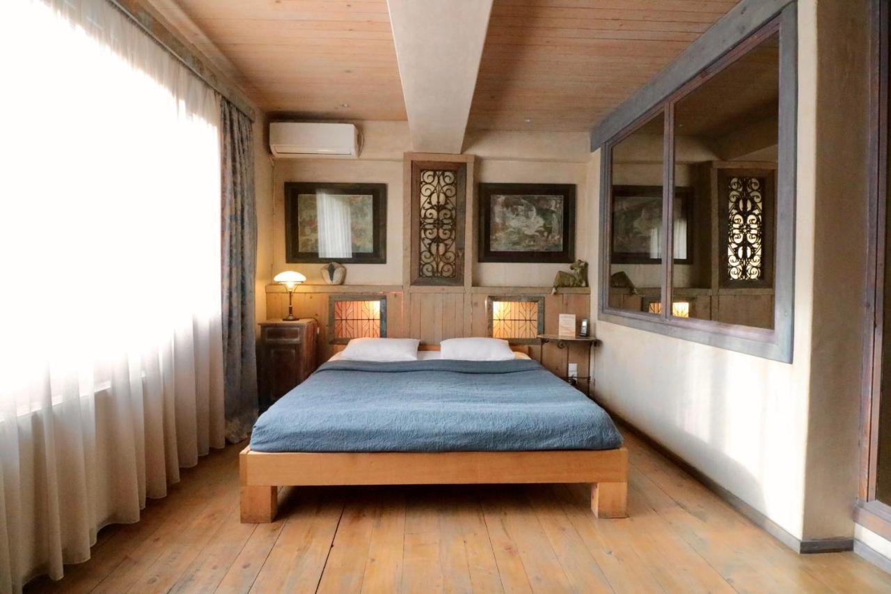 Artists Residence In Тбилиси Экстерьер фото