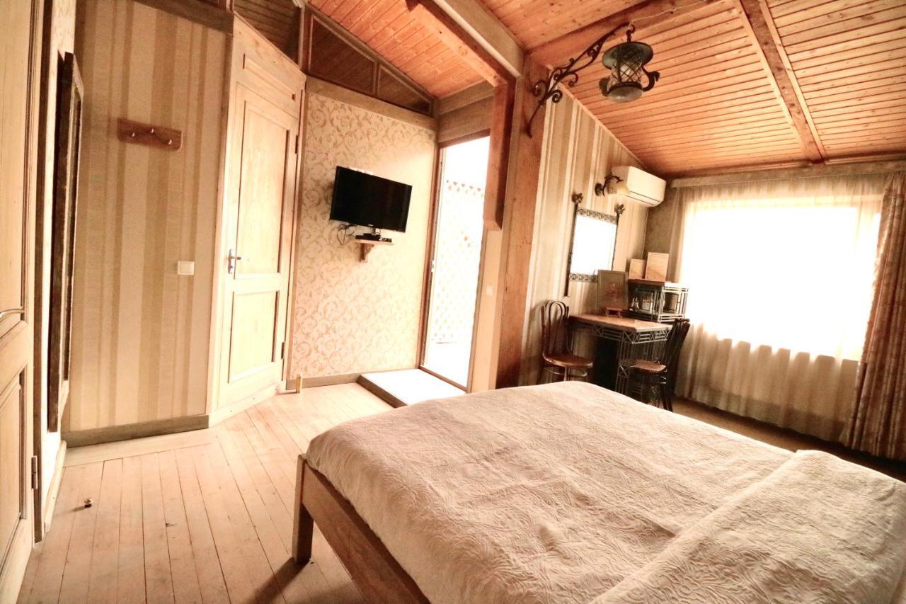 Artists Residence In Тбилиси Экстерьер фото