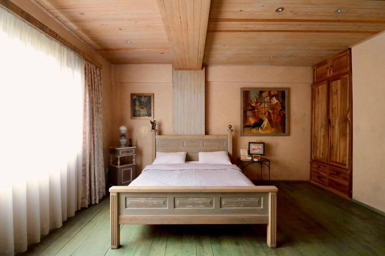 Artists Residence In Тбилиси Экстерьер фото