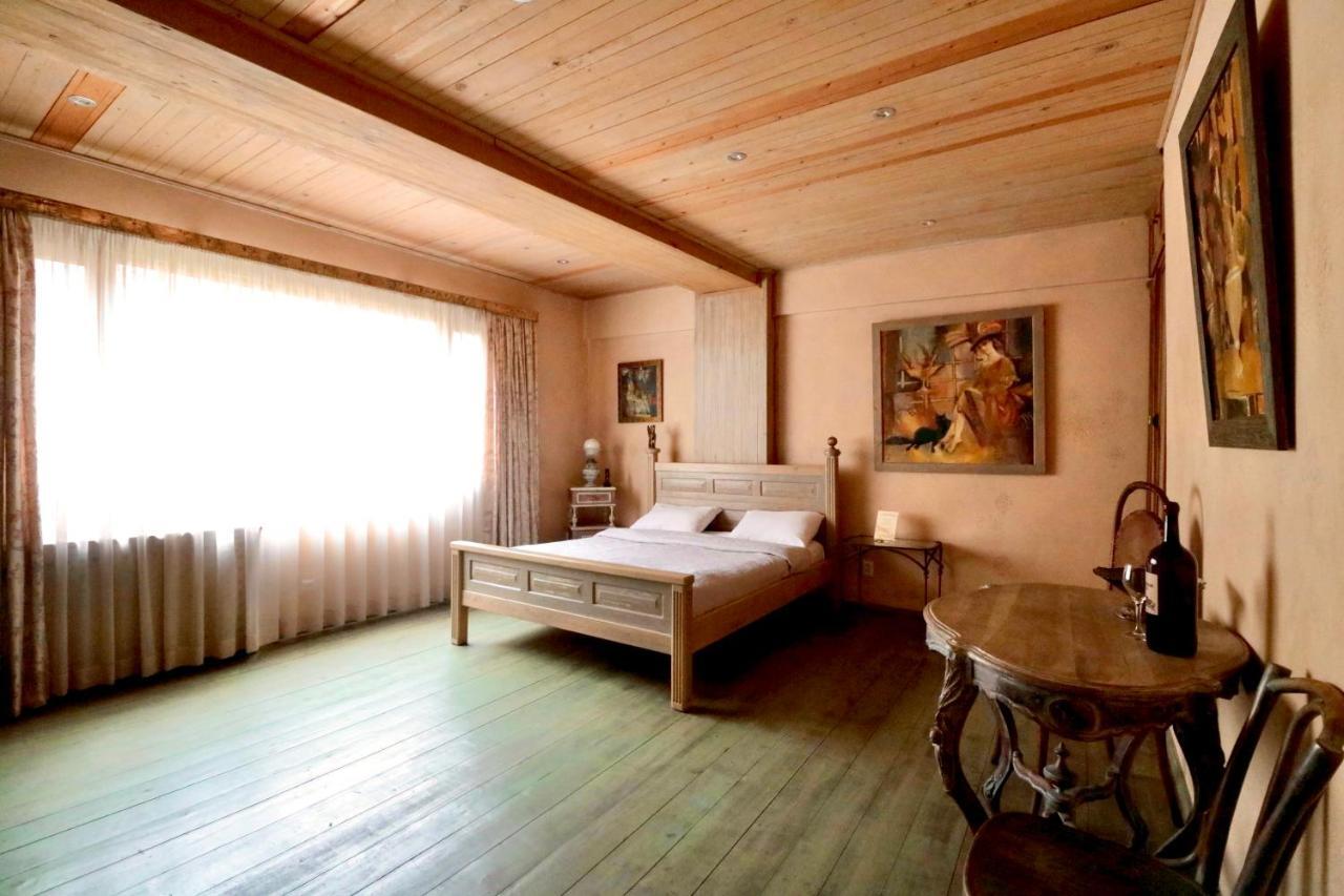 Artists Residence In Тбилиси Экстерьер фото