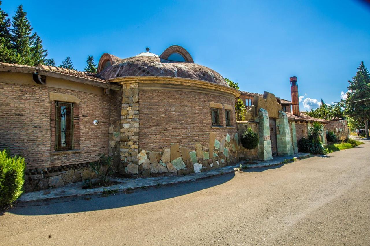 Artists Residence In Тбилиси Экстерьер фото